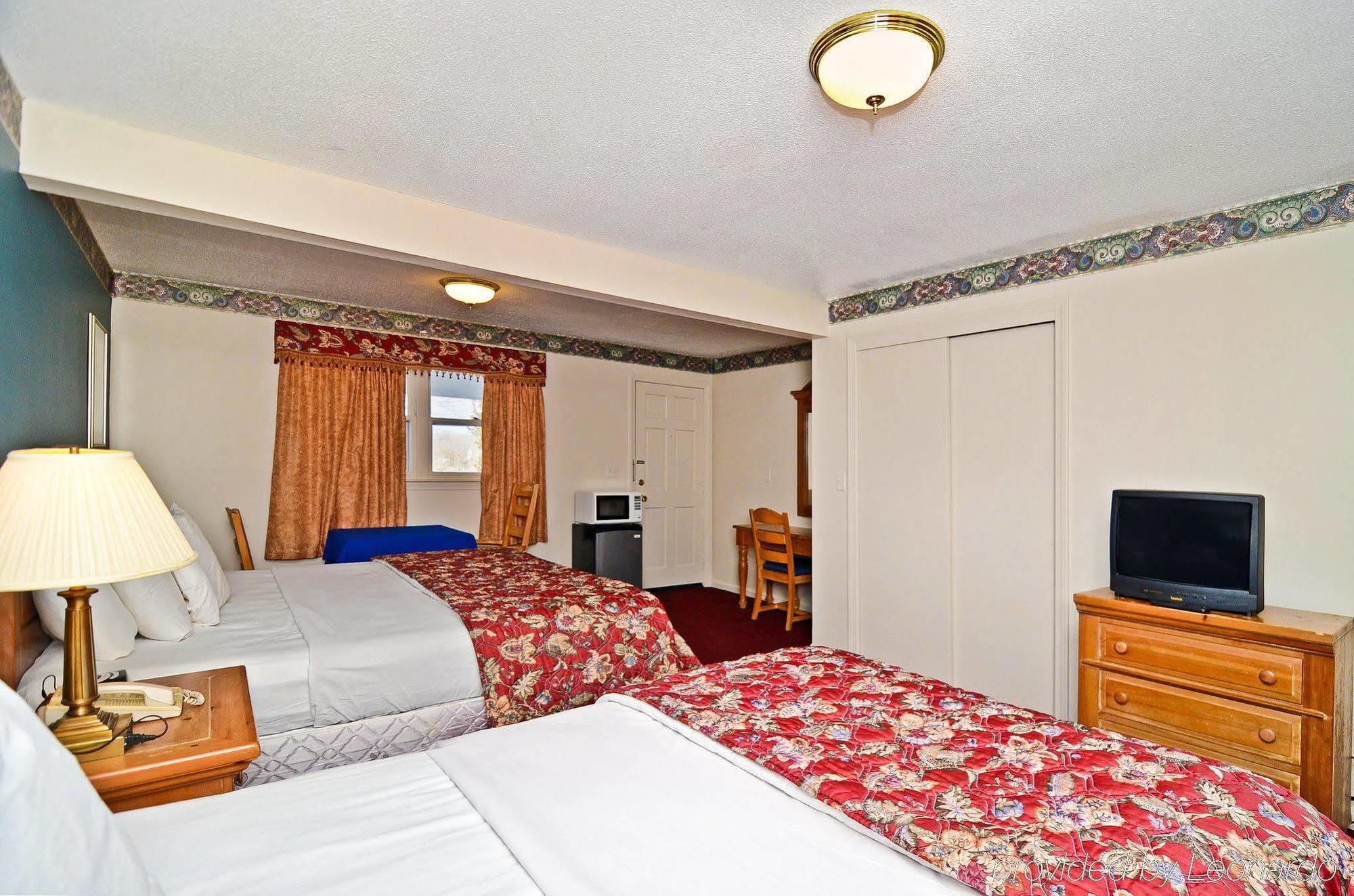Americas Best Value Inn - Stonington Room photo